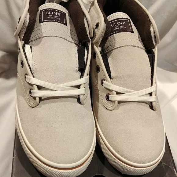 globe motley mid skate shoes